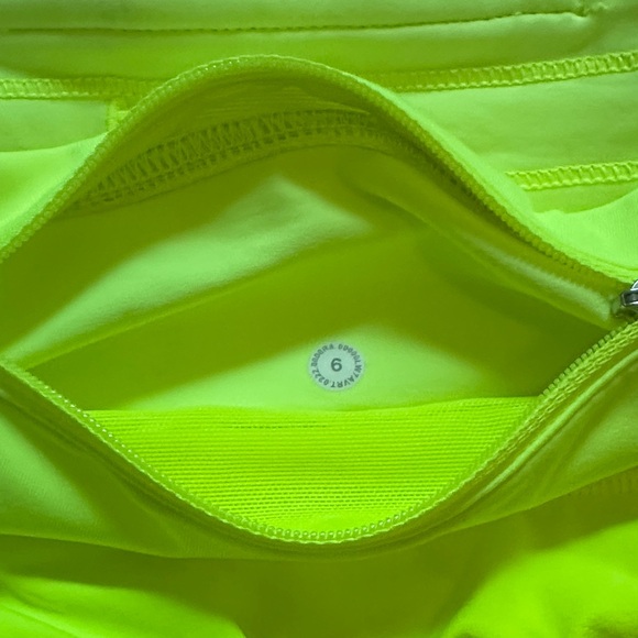 Lululemon Speed Up Mid-Rise Short 4"- Highlight Yellow- Size 6- EUC - Picture 5 of 10